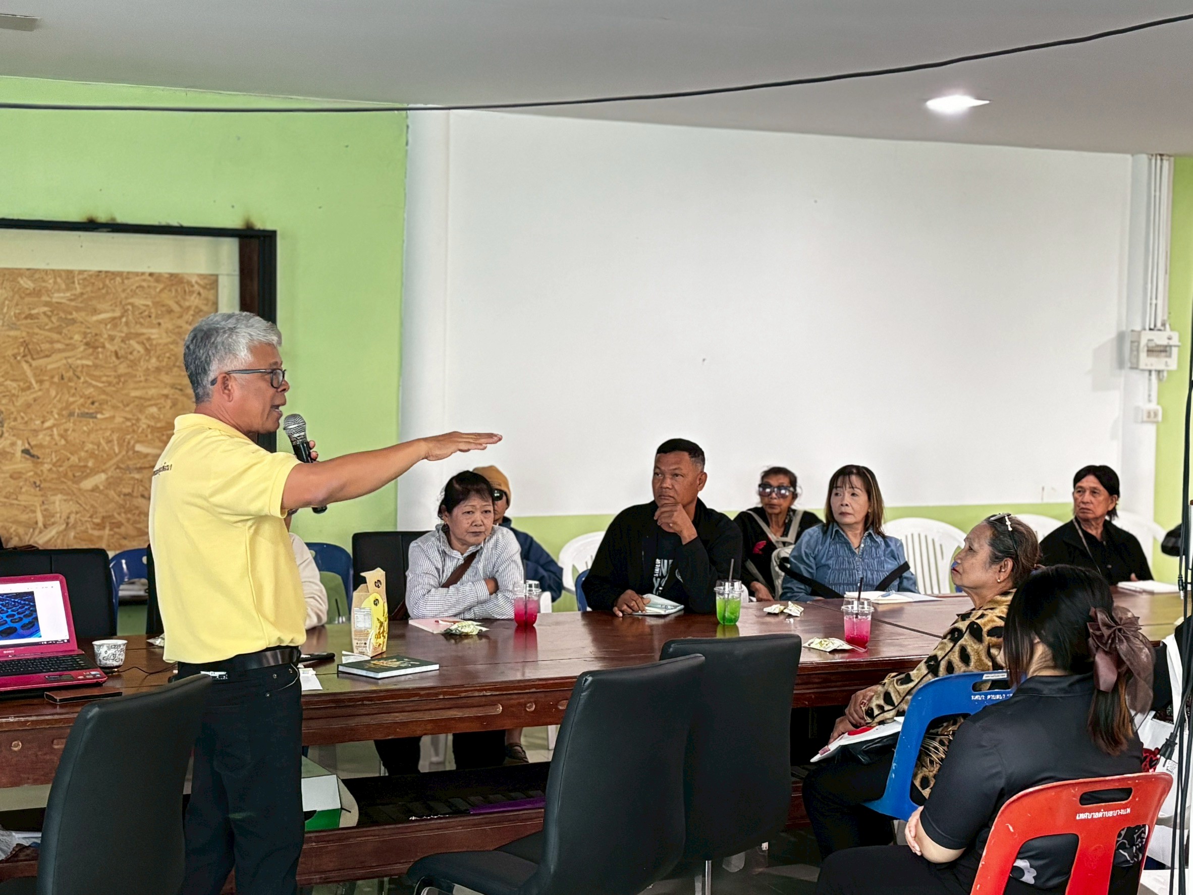 title - ส.ป.ก.เพชรบุรี นำเกษตรกรวิสาหกิจชุมชน บ้านหนองปรงเพื่อการเกษตรและวิสาหกิจชุมชน สัมมาชีพ บ้านจะโปรง อบรมโครงการพัฒนาธุรกิจชุมชน กิจกรรมพัฒนาธุรกิจชุมชนในเขตปฏิรูปที่ดิน ปีงบประมาณ พ.ศ. 2569